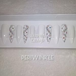 Lux Press-On Nails (Coffin Shape)